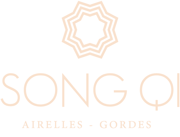 logo song qi airelles gordes france